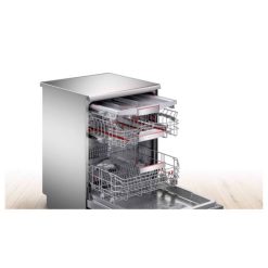 Bên trong máy rửa chén bát Bosch SMS8YCI01E serie 8